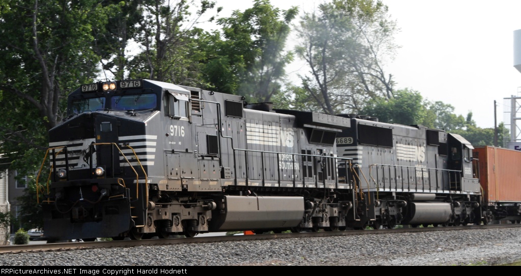 NS 9716 leads train 218 